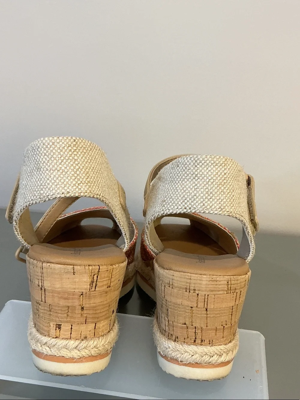 BareTraps Acadia Coral and Tan Wedge Espadrilles, size 7.5